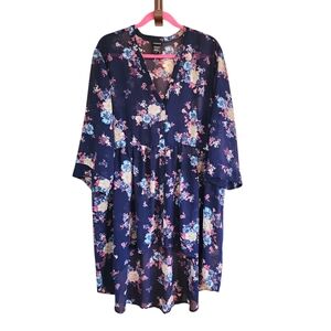 Torrid 3 Navy Floral hi-low Tunic Blouse